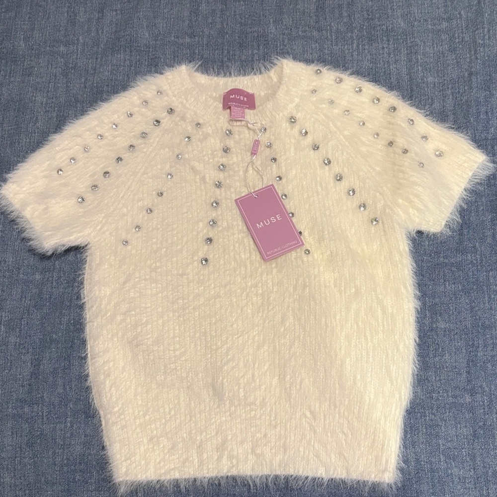 Muse Ivory Fuzzy Top with Silver Accents